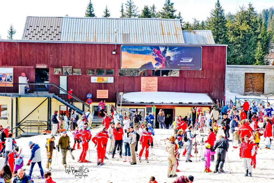 Post - Station - Thollon - Arrivée du Télécabine