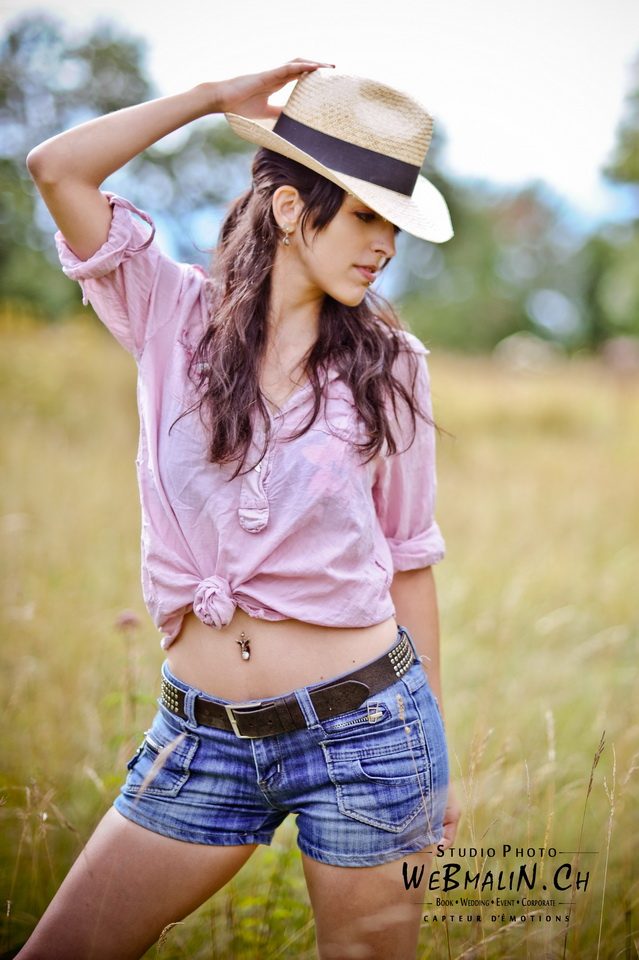 Post - Shooting Photo - Model Aline