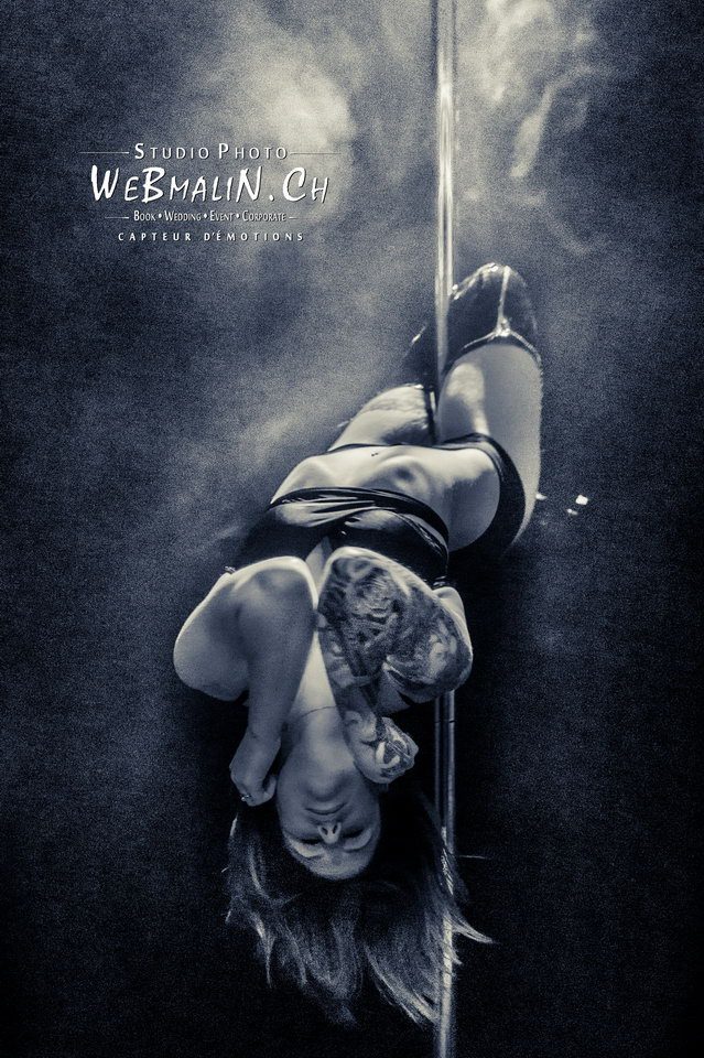 Post - Evian Tattoo Show - Pole Dance - Elle Howard