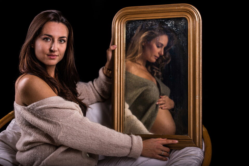 Portfolio - Séance Grossesse - Shooting Domicile - Modèle Marie & Charlottte - bDSC_1648-Modifier-1